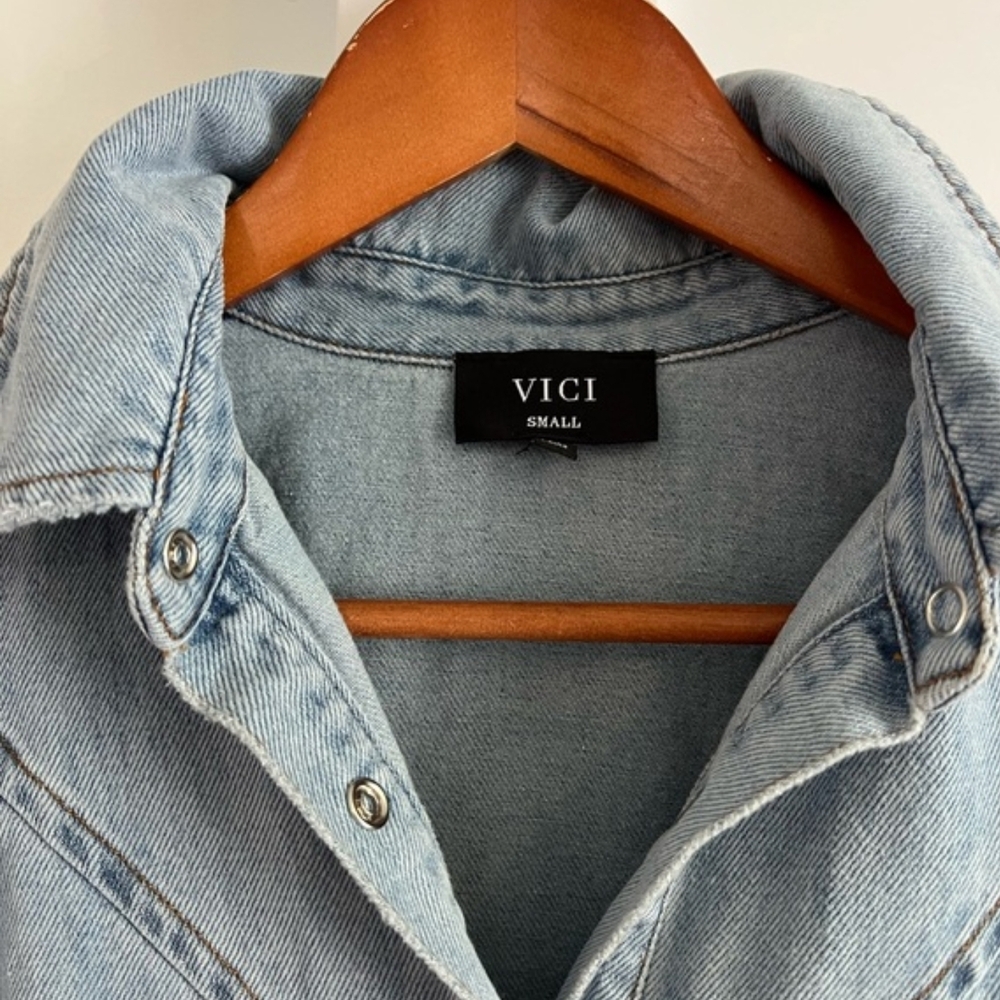 Vici Light Blue Button-Up Shirt - Picture 3 of 3